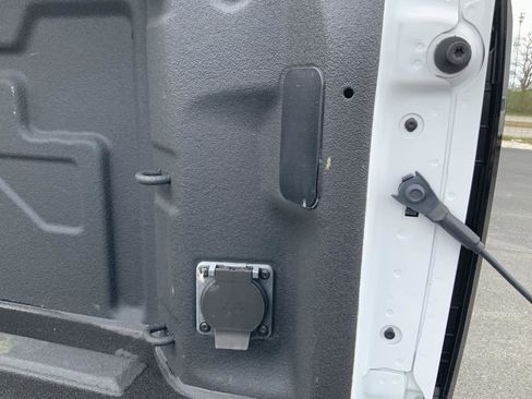 Used 2025 GMC Sierra 2500 SLE w/ SLE Convenience Package image 10