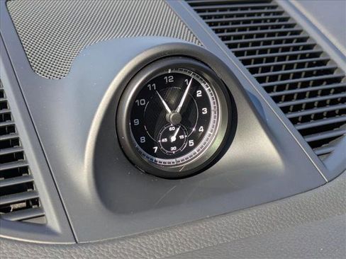 New 2026 Porsche Macan image 21