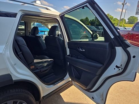 Used 2023 Nissan Pathfinder SL w/ SL Premium Package AWD/4WD image 80