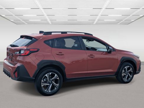 Used 2025 Subaru Crosstrek 2.0i Premium image 5