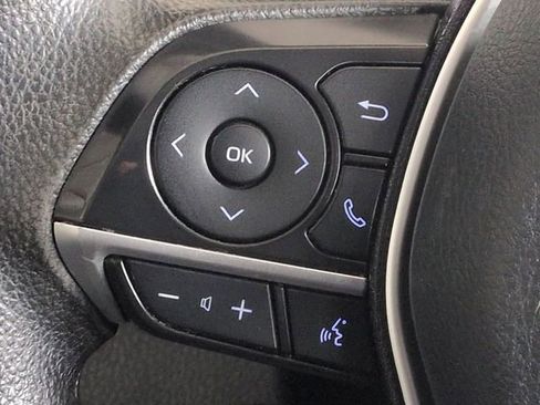 Certified 2022 Toyota Camry LE image 17