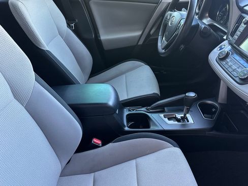 Used 2016 Toyota RAV4 XLE w/ Convenience Package AWD/4WD image 16
