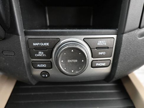 Used 2014 Honda Pilot Touring image 29