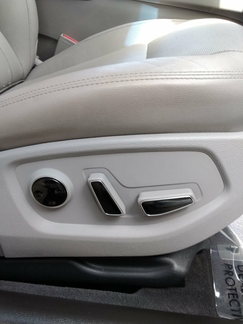 Used 2019 Genesis G80 3.8 AWD/4WD image 12