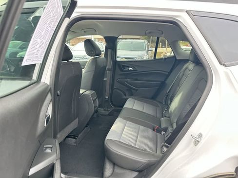 Used 2025 Chevrolet Trax LT w/ LT Convenience Package image 24