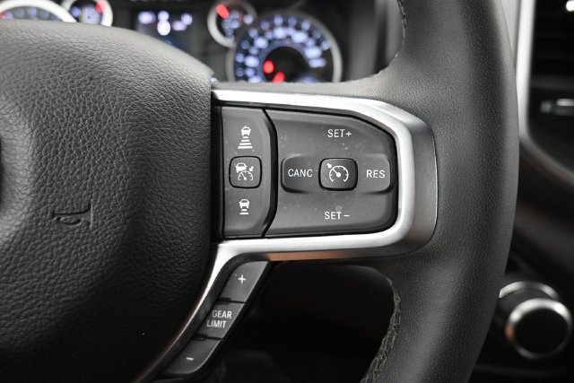 Used 2025 RAM 1500 Big Horn AWD/4WD image 10