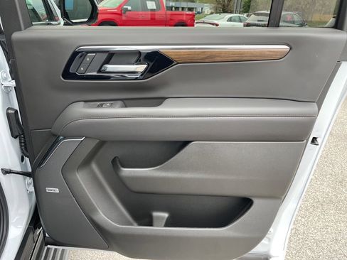 New 2026 Chevrolet Suburban High Country AWD/4WD image 40
