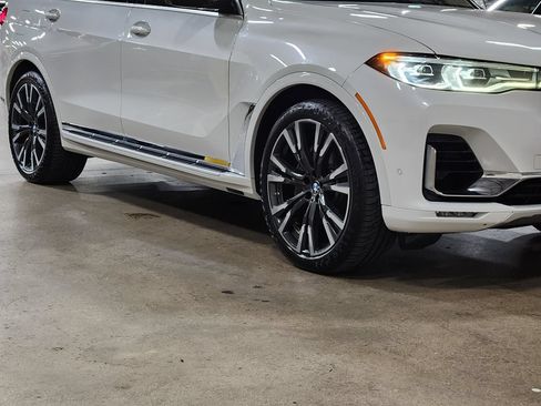 Used 2019 BMW X7 xDrive50i w/ Luxury Seating Package AWD/4WD image 16