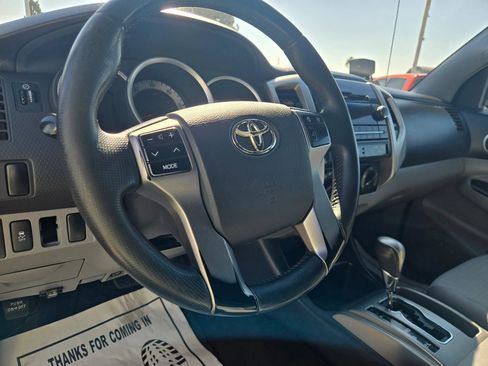 Used 2012 Toyota Tacoma PreRunner image 11