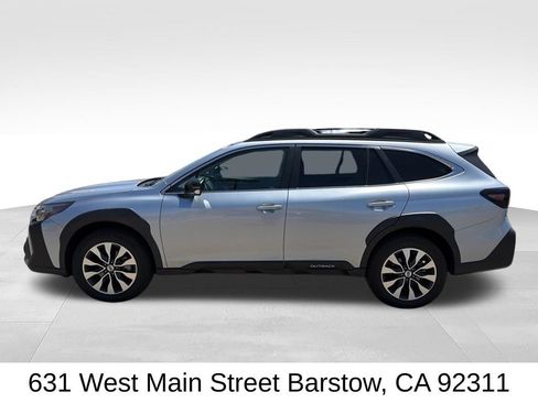 Used 2024 Subaru Outback Limited XT AWD/4WD image 4