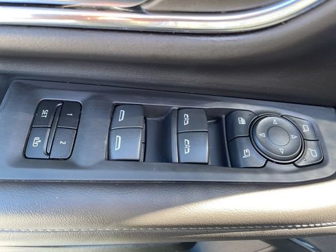 Used 2023 Chevrolet Tahoe Z71 w/ Luxury Package AWD/4WD image 14