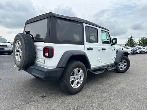 Used 2021 Jeep Wrangler Unlimited Sport AWD/4WD image 11