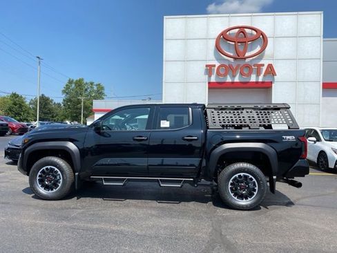 New 2025 Toyota Tacoma TRD Off-Road image 13