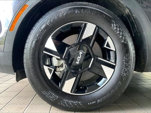 Used 2026 Kia Sportage LX FWD image 30