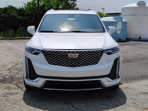 New 2025 Cadillac XT6 Luxury w/ LPO, Premium Carpet Package image 44