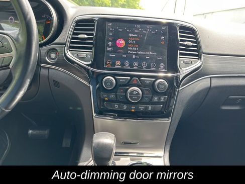 Certified 2020 Jeep Grand Cherokee Limited AWD/4WD image 17