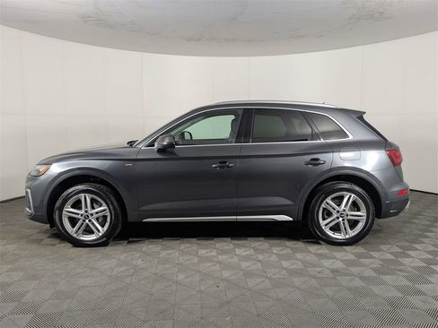 Used 2021 Audi Q5 e Premium Plus image 2