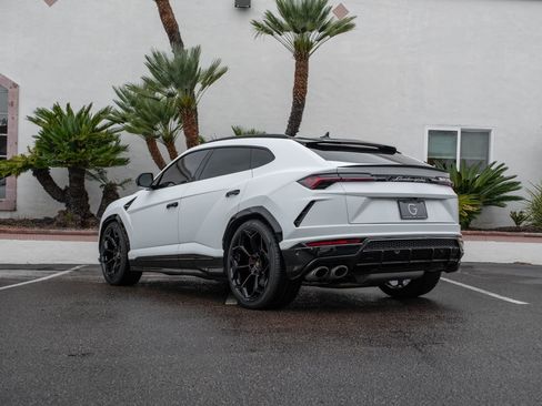 Used 2019 Lamborghini Urus image 18