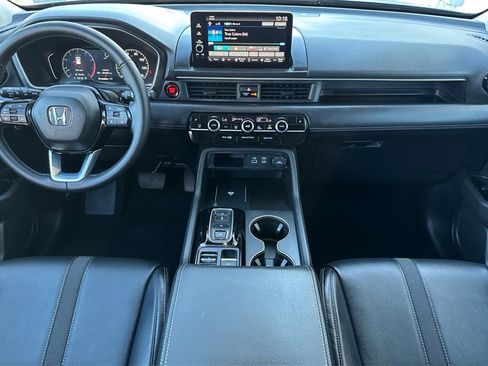 Used 2025 Honda Pilot EX-L image 12