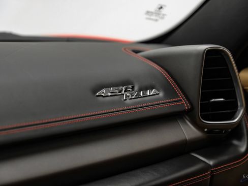 Used 2014 Ferrari 458 Italia Coupe RWD image 90