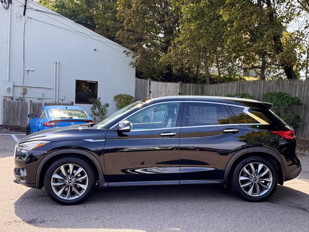 Used 2020 INFINITI QX50 Luxe w/ Cargo Package AWD/4WD image 3