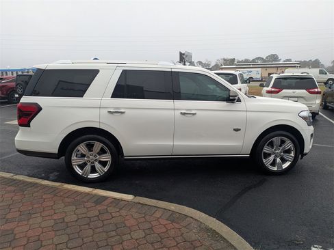 Used 2022 Ford Expedition King Ranch image 8
