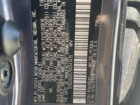 Used 2006 Toyota Sienna XLE w/ XLE Pkg 3 FWD image 14