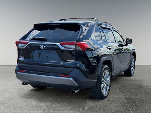 Used 2020 Toyota RAV4 Limited AWD/4WD image 6