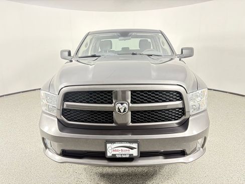 Used 2018 RAM 1500 Express w/ Express Value Package AWD/4WD image 9