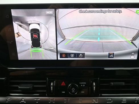 New 2026 Nissan Pathfinder SL w/ SL Premium Package image 32