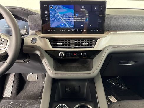 New 2026 Ford Explorer Active RWD image 29