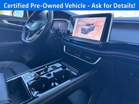 Certified 2025 Volkswagen Atlas Cross Sport SEL R-Line AWD/4WD image 28