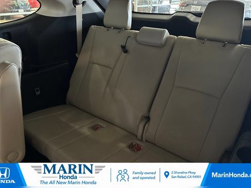 Used 2024 Toyota Highlander Platinum AWD/4WD image 20