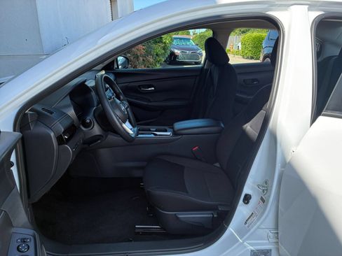 Used 2025 Nissan Sentra SV FWD image 27