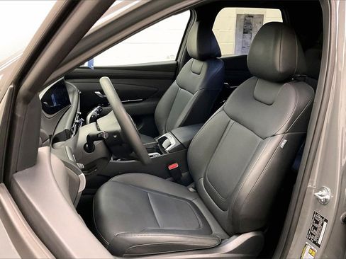 Certified 2025 Hyundai Santa Cruz SEL image 17