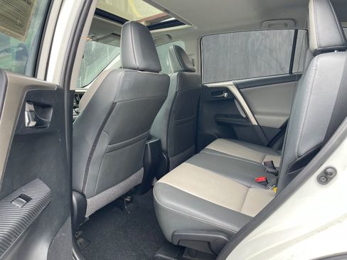 Used 2014 Toyota RAV4 Limited AWD/4WD image 15