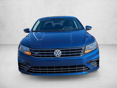 Used 2017 Volkswagen Passat 1.8T R-Line image 2