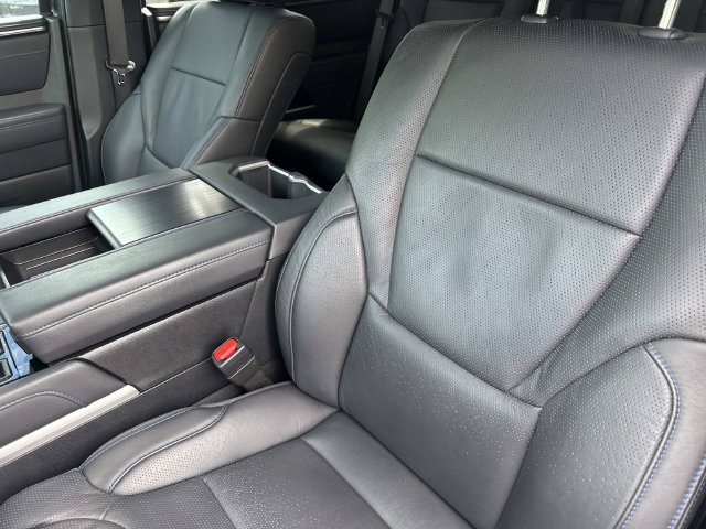Used 2024 Toyota Sequoia Platinum AWD/4WD image 21