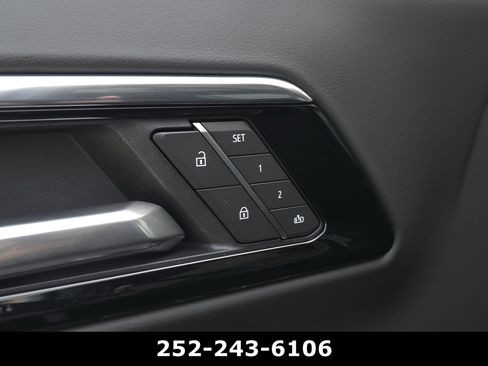 Used 2025 Chevrolet Tahoe High Country image 12