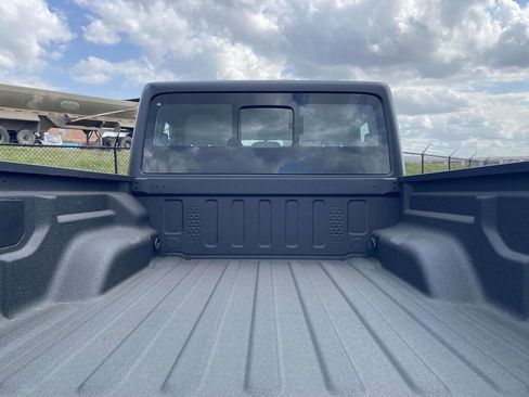 New 2026 Jeep Gladiator Sport AWD/4WD image 8