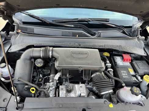 Certified 2023 Jeep Compass Latitude image 33