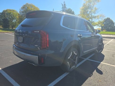Used 2023 Kia Telluride S image 10