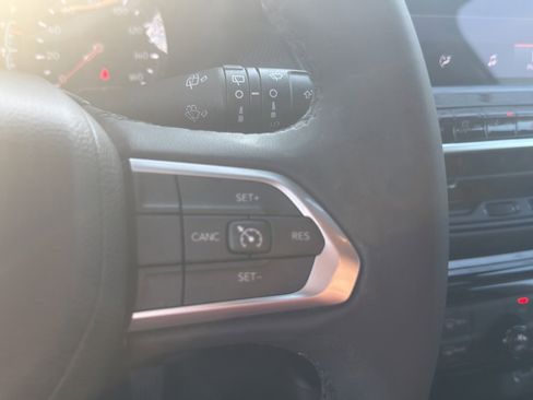 Used 2023 Jeep Compass Altitude image 19