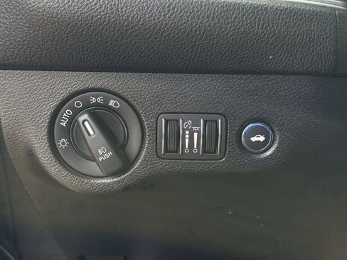 Used 2019 Dodge Challenger R/T Scat Pack w/ Plus Package RWD image 21