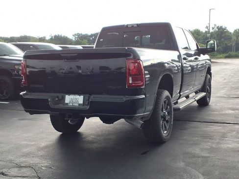 New 2026 RAM 3500 Big Horn AWD/4WD image 15