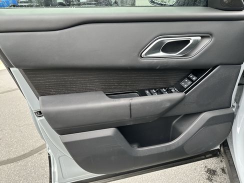 Used 2026 Land Rover Range Rover Velar Dynamic SE AWD/4WD image 12