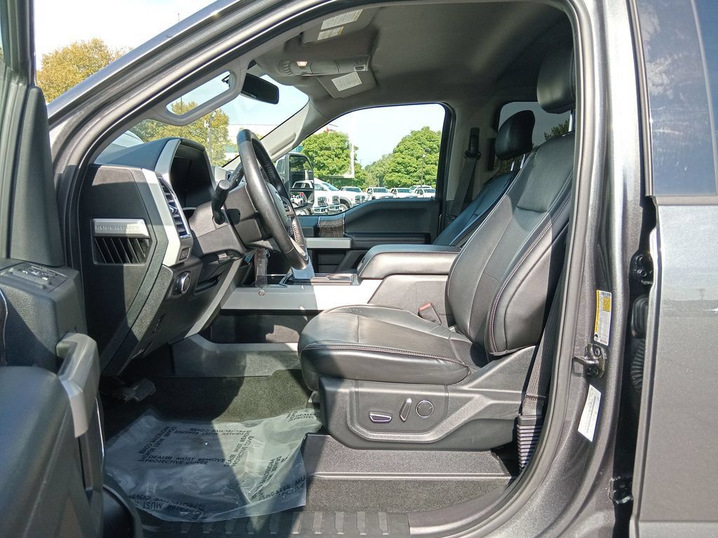 Used 2017 Ford F250 Lariat w/ Chrome Package AWD/4WD image 15