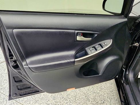 Used 2013 Toyota Prius Persona Series image 10
