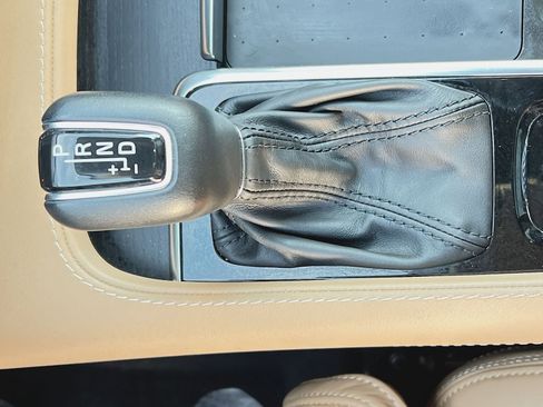 Used 2022 Volvo XC90 T6 Inscription w/ Advanced Package image 22