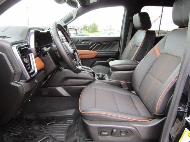 Used 2025 GMC Canyon AT4 AWD/4WD image 12
